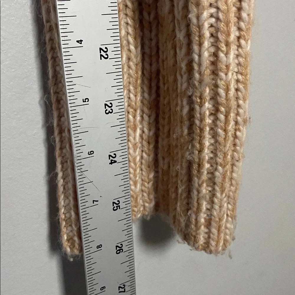 Urban Outfitters Cropped Turtleneck Sweater Women’s Small Tan White Chunky Knit